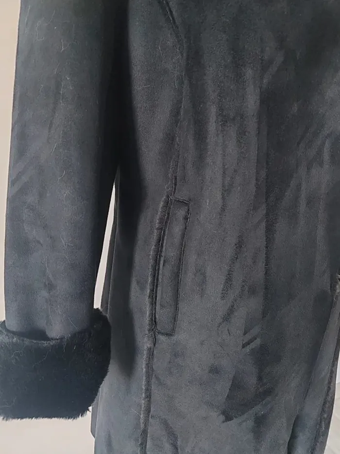 Beau manteau noir et chaud - photo numéro 4