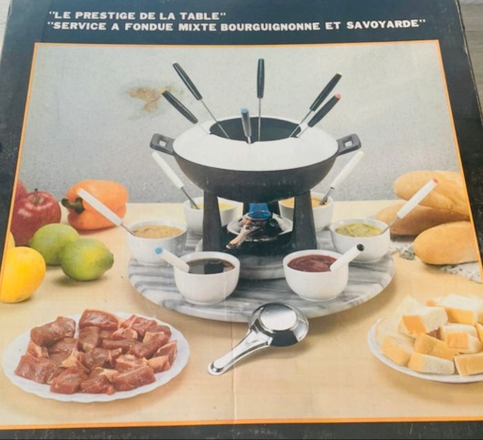 Service à fondue en très bon état