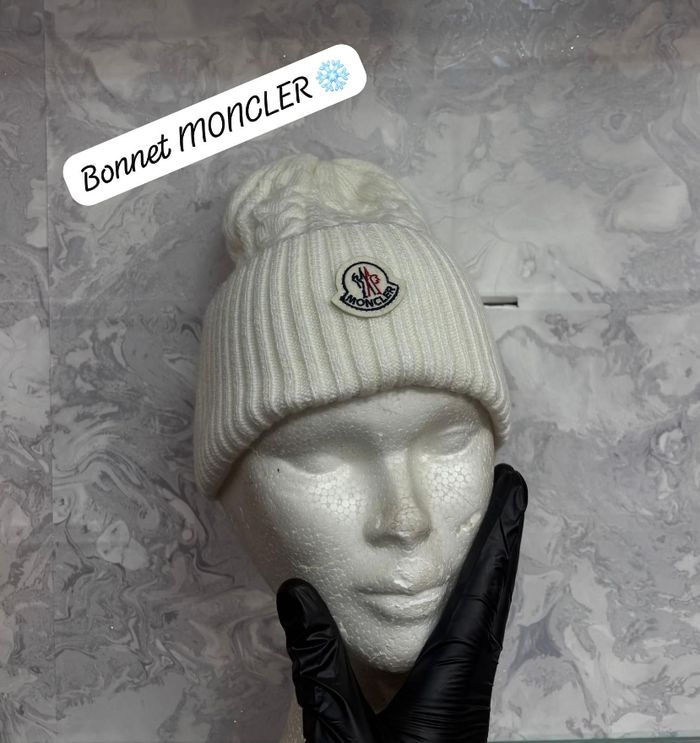 Bonnet moncler - photo numéro 2