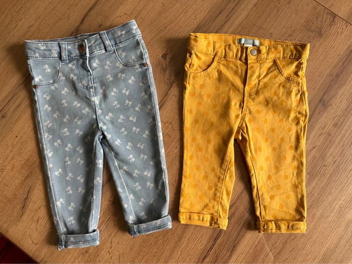 2 jeans bébé 🩵💛 74cm /9m