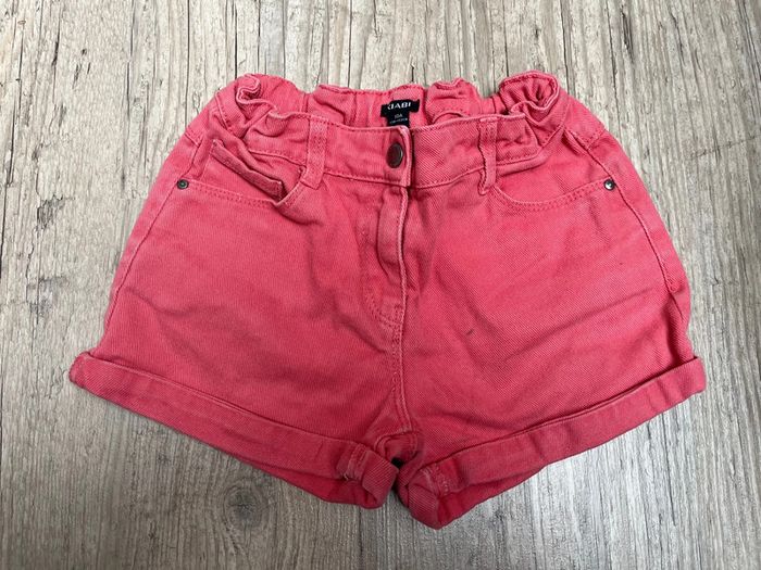 Short en jean fuschia kiabi taille 10 ans