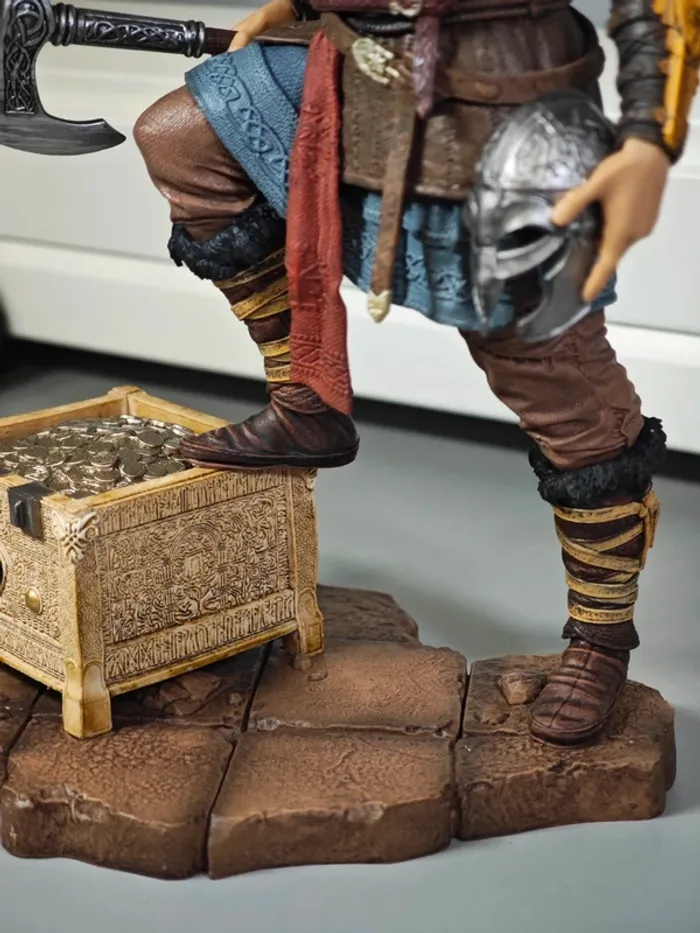 Figurine Assassin's Creed Valhalla : Eivor 25cm Officielle Ubisoft neuve - photo numéro 12