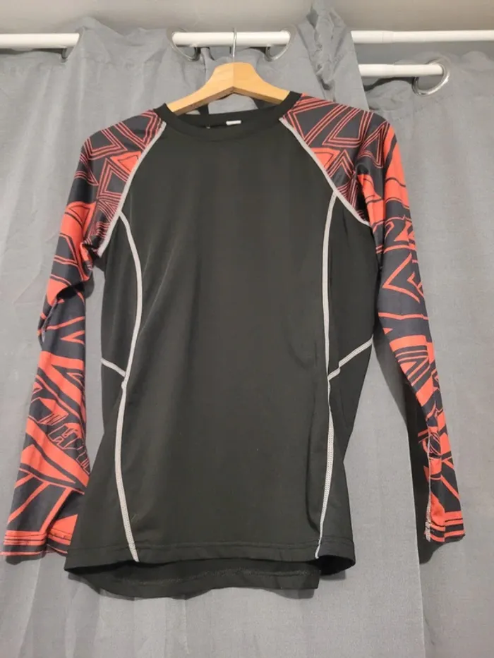 Lot de 4 haut de sport - photo numéro 3