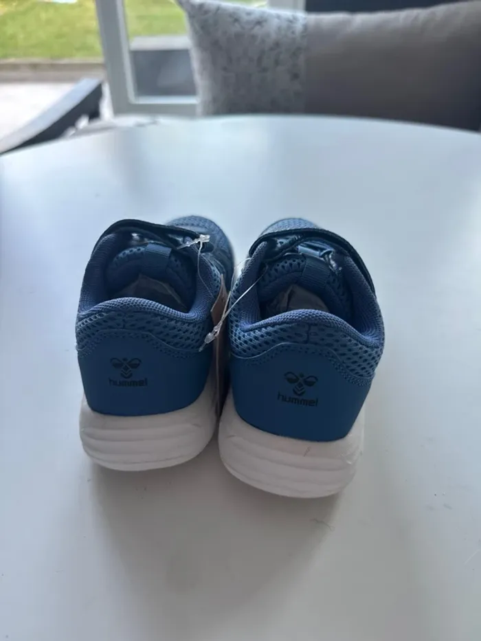 Baskets Hummel bleu et noir – Taille 33 – Neuves étiquette - photo numéro 4