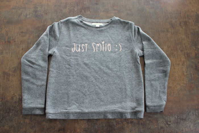 Sweat-shirt gris "Just Smile" 8 ans - photo numéro 6