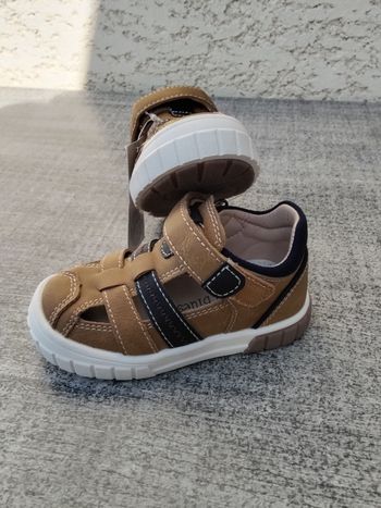 Sandales taille 21