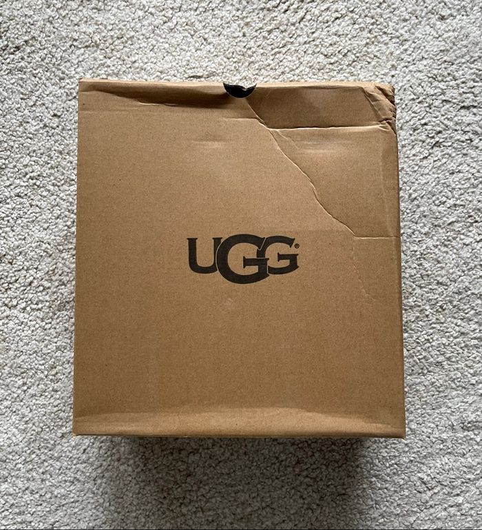 Bottines UGG Classic Mini Platform - Taille 37 - Neuves - photo numéro 6