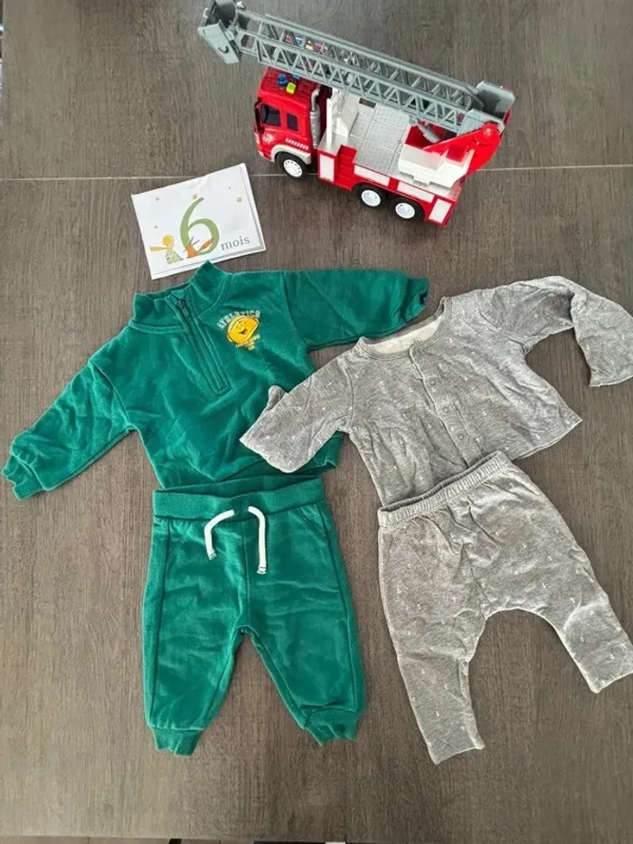 Survêtements lot garçon 6 mois