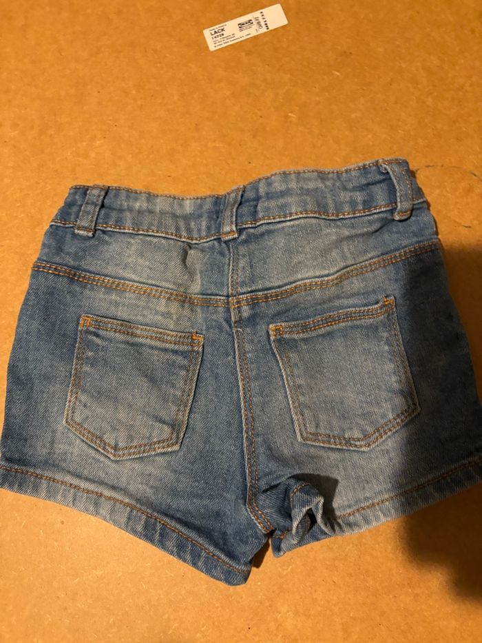 Short fille - photo numéro 2