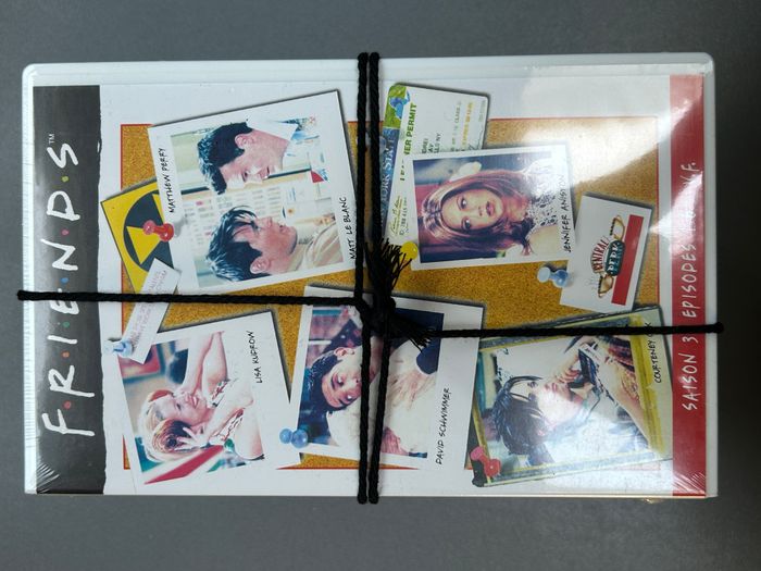 VHS Friends - Saison 3 - VF - (Lot de 4 VHS SECAM)