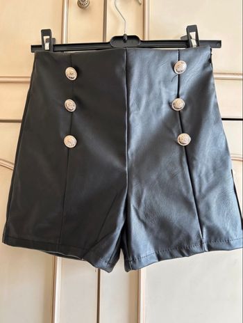 Short noir