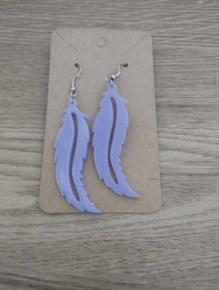 Boucle d'oreille plume