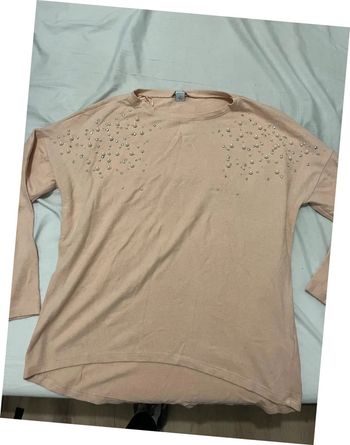 Pull Rose avec détails perles Taille S