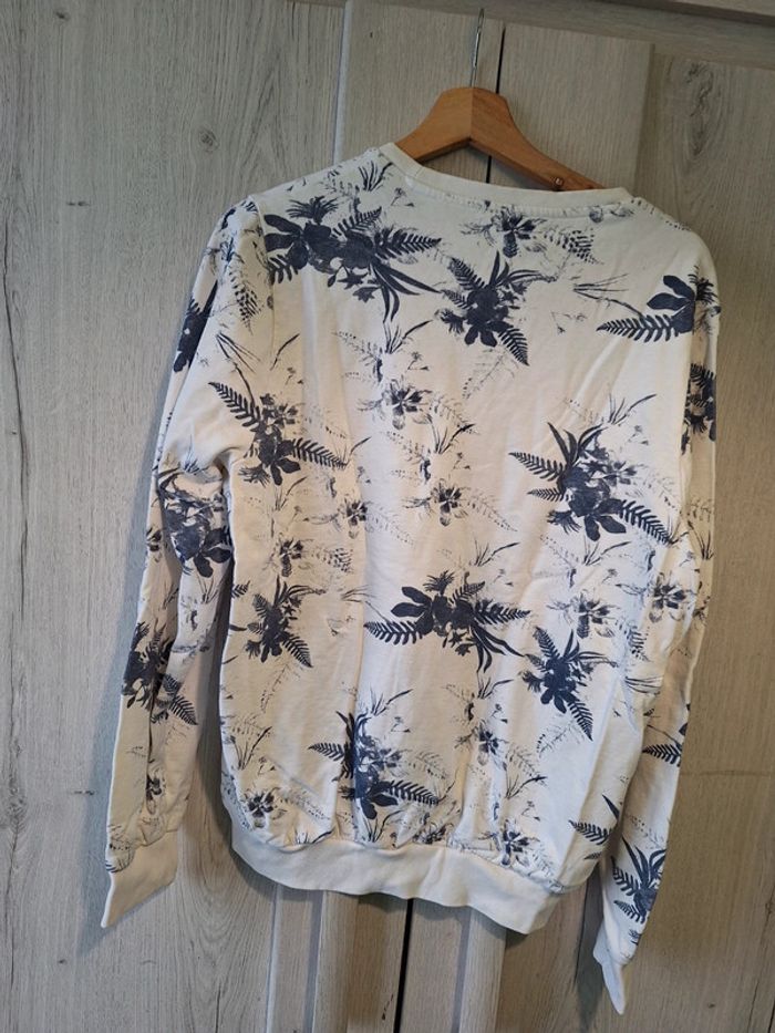 Pull à motif t.L 🚹 - photo numéro 3