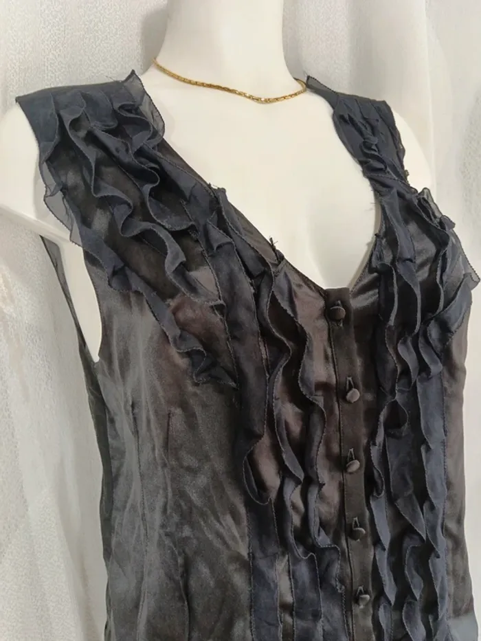 Chloé "chemise sans manche à volants" taille 36 - photo numéro 4