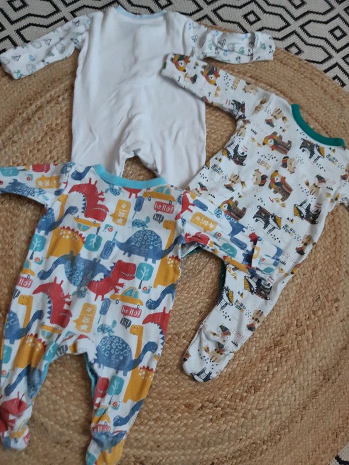 Lot de 3 pyjamas fins 1 pièce 3 mois - photo numéro 12