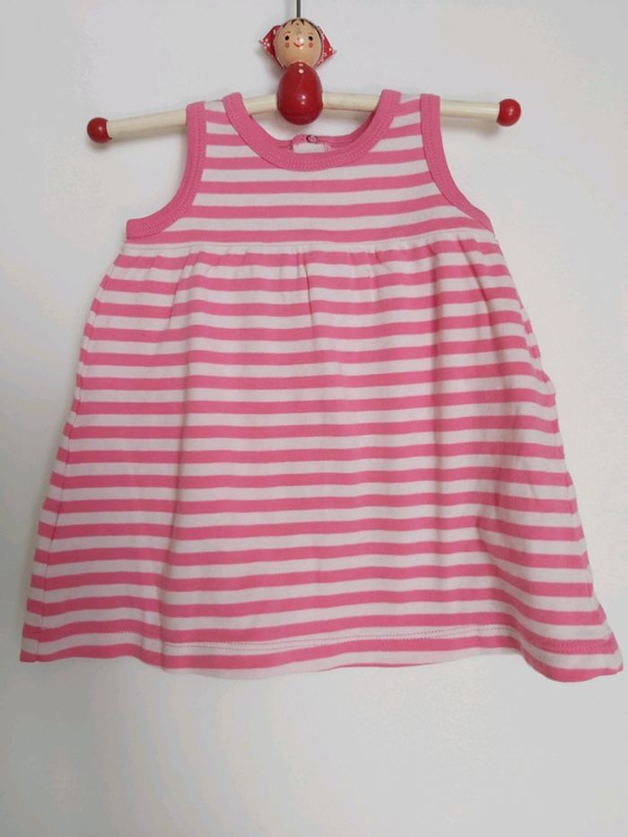 Robe manches courtes 3 mois en très bon état (78)