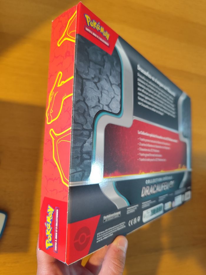 Coffret Dracaufeu ex cartes Pokémon collection spéciale boosters - photo numéro 5