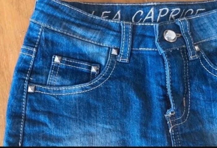 Jupe droite en jean bleu - photo numéro 2