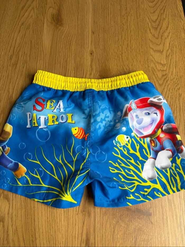 Short de bain garçon taille 110/116 - photo numéro 4