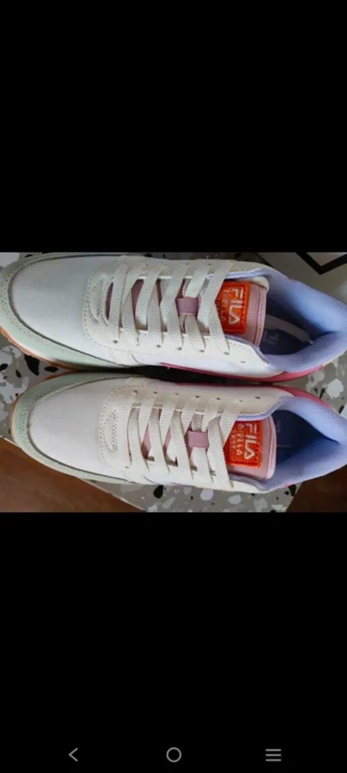 🚨à saisir 🚨 baskets jamais portées de marque Fila en cuir femme pointure 38 - photo numéro 7