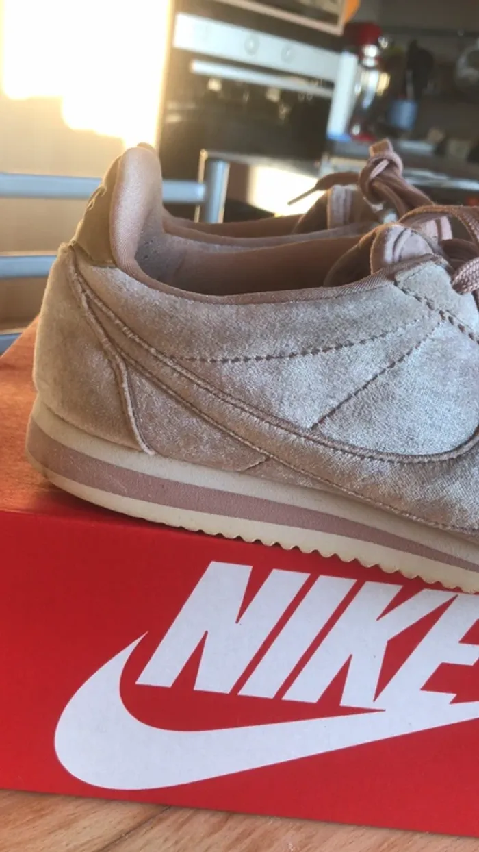 Nike cortez rose daim - photo numéro 2