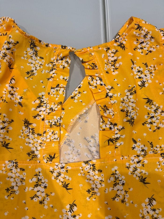 Débardeur jaune - photo numéro 3