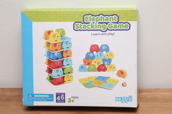 Jeu d'éléphants à empiler