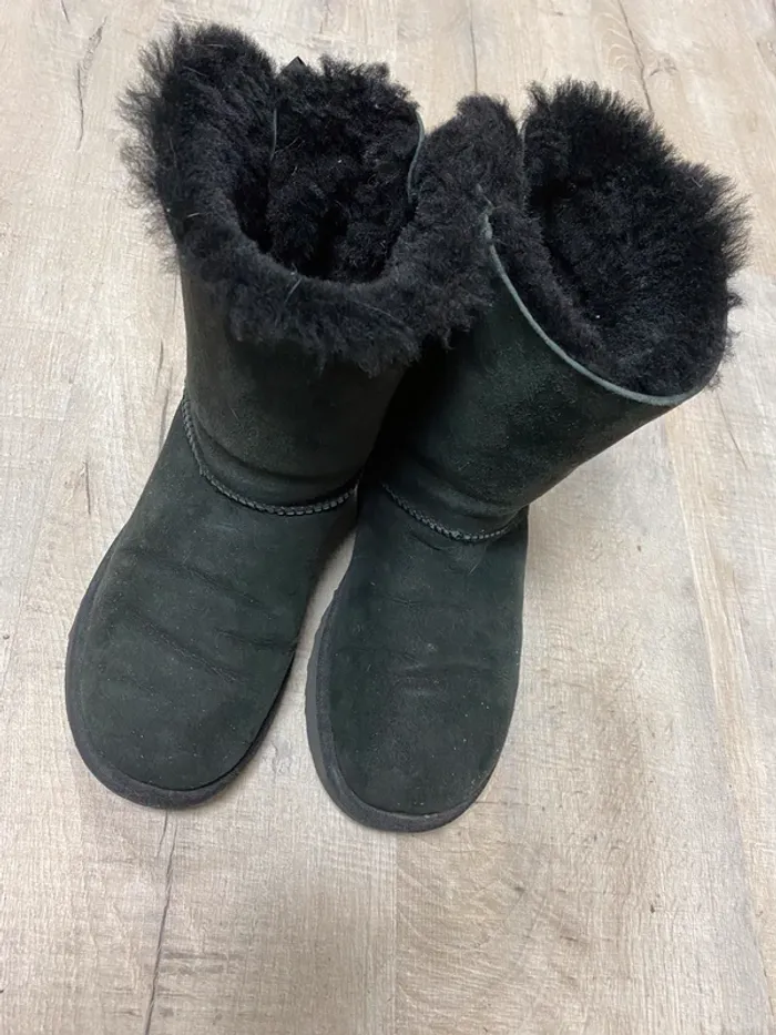 Boots UGG noir - photo numéro 2