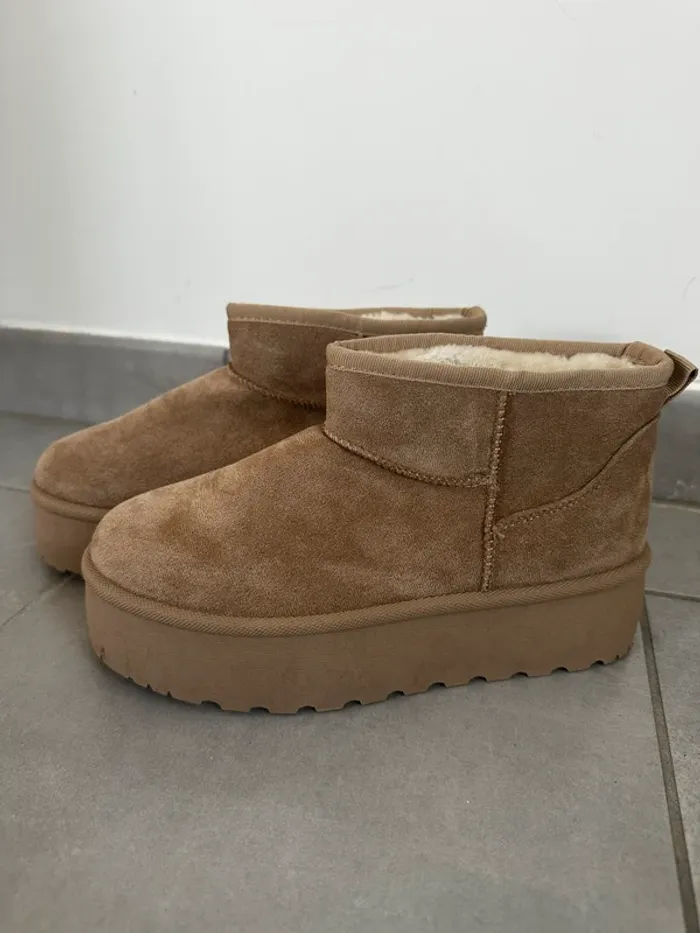 Bottines fourrées – beige clair – neuves