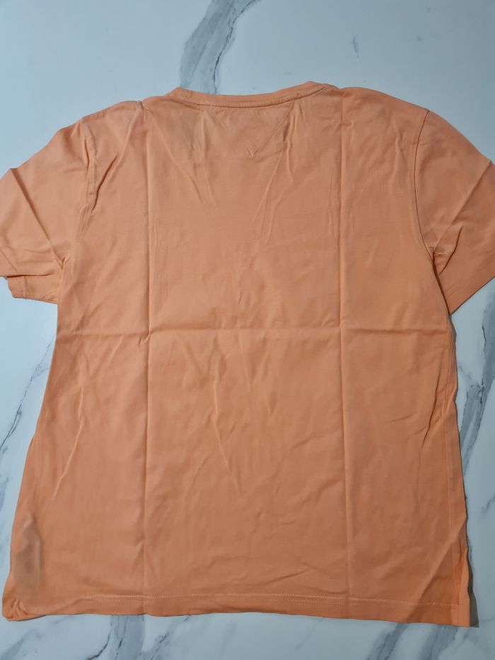 Lot tee shirt tommy hilfiger - photo numéro 2