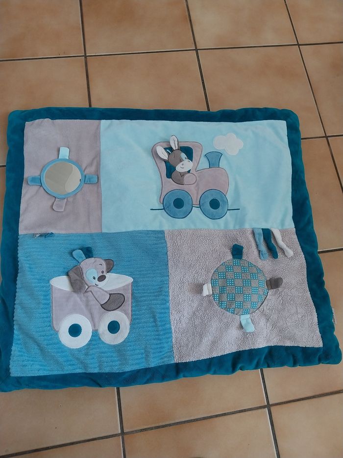 Tapis de parc ou d'éveil bébé