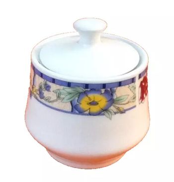 Sucrier   Porcelaine blanche ornée d' une frise florale