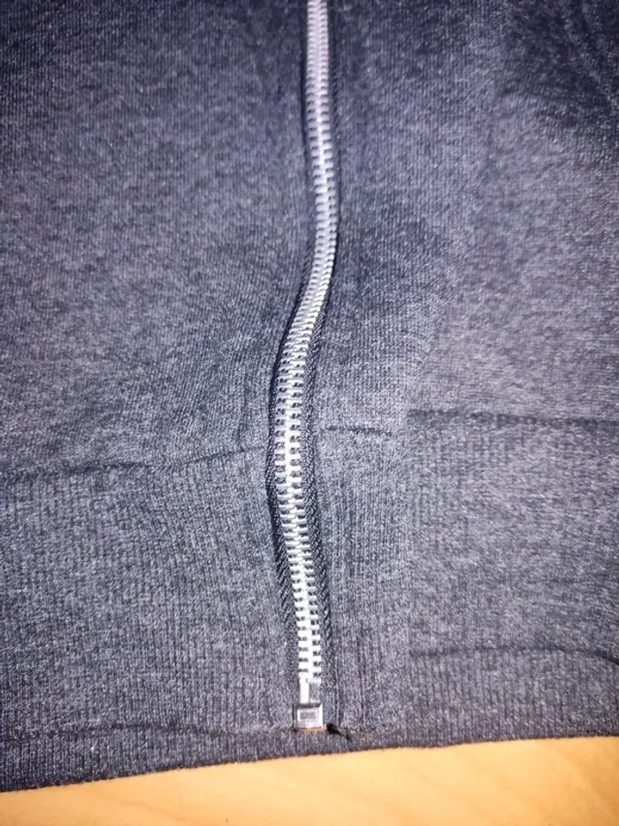 Veste a capuche taille s - photo numéro 4