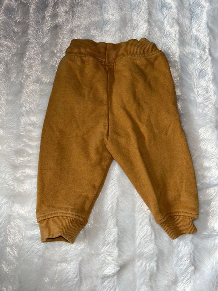 Jogging moutarde - photo numéro 2