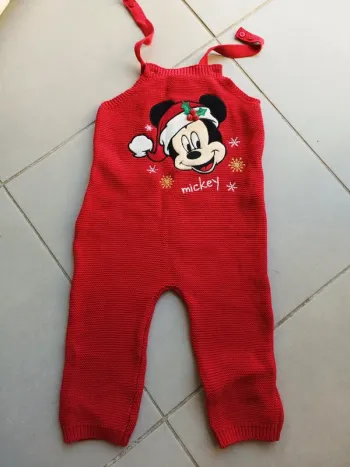 Salopette taille 12/18 mois