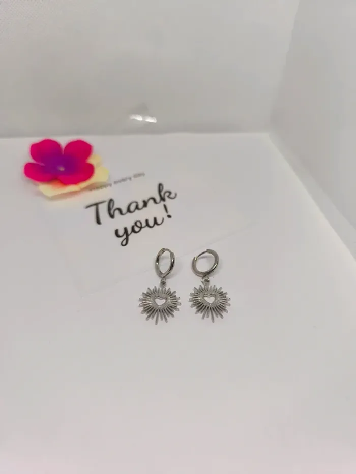 Boucles d'oreilles argentées cœur et soleil - photo numéro 3