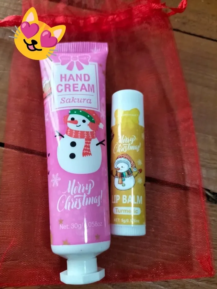 Crème pour les mains a fleur de cerisier et baume à lèvre curcuma