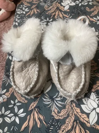 Chaussons chaussures bébés