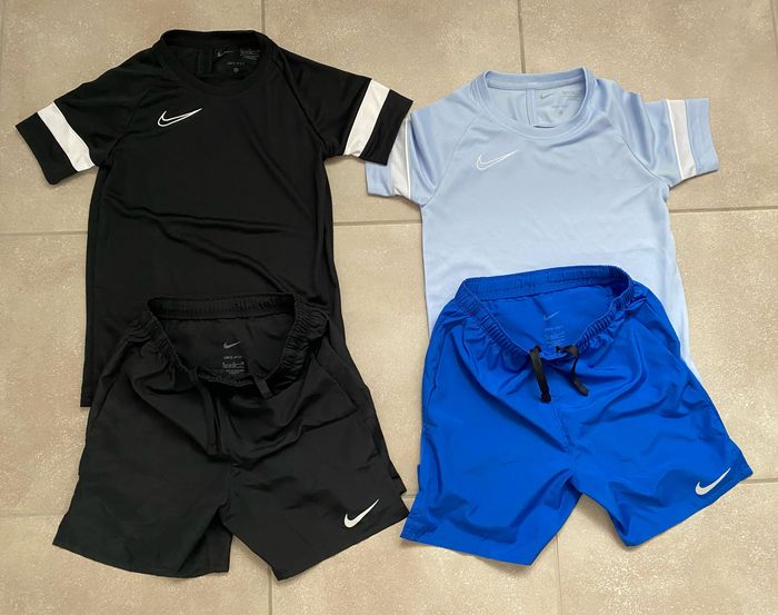 Lot NIKE garçon 8/10 ans (taille S): shorts & t-shirts - photo numéro 3
