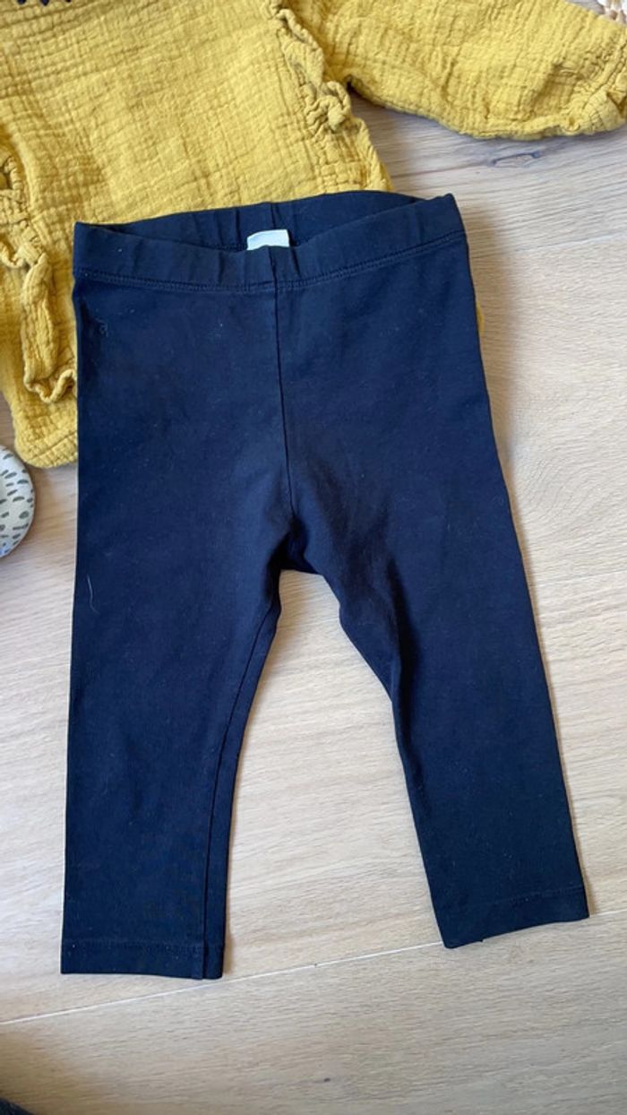Blouse Kiabi gaze de coton et legging noir H&M 12 mois - photo numéro 3