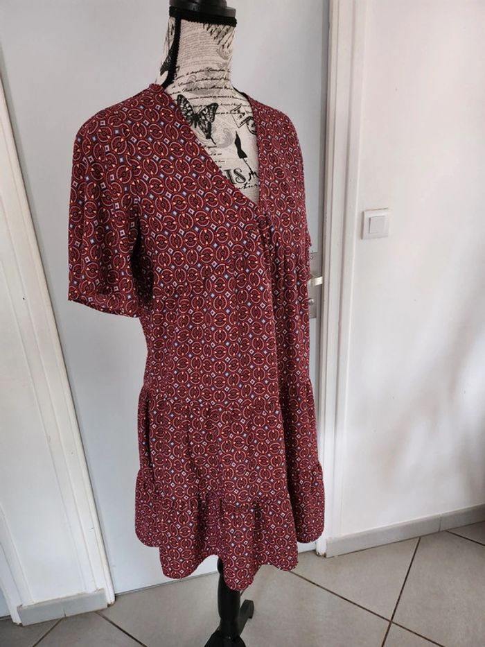 Superbe Robe Fluide de marque Cache Cache et de taille 36