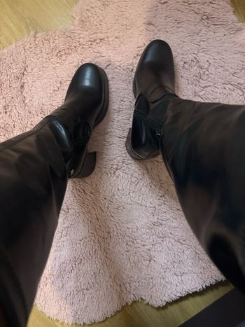 Bottines noires talon épais chic et tendance