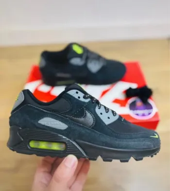 Nike Air Max 90 Black Anthracite Cool Grey + Extra laces noir Taille 38