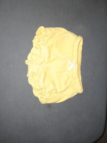 Short jaune zara 12/18 mois 86 cm