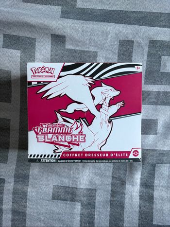 Pokémon ETB Flamme Blanche EV10.5