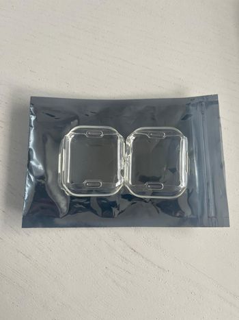 2 protections écrans, coques de protection neuves pour Apple Watch 7 41mm ⌚️