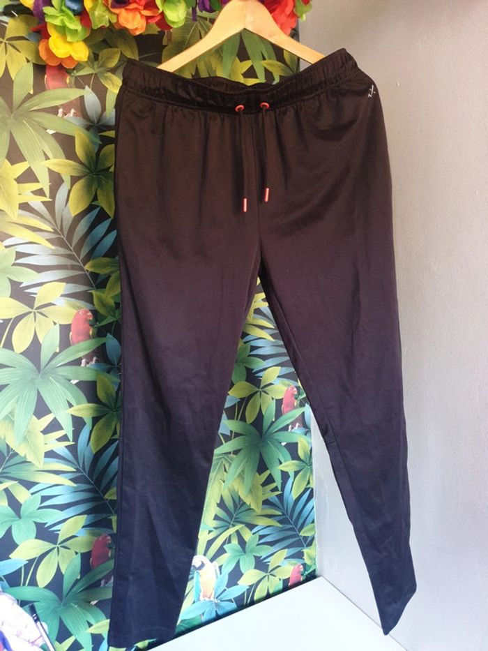Jogging homme - photo numéro 2