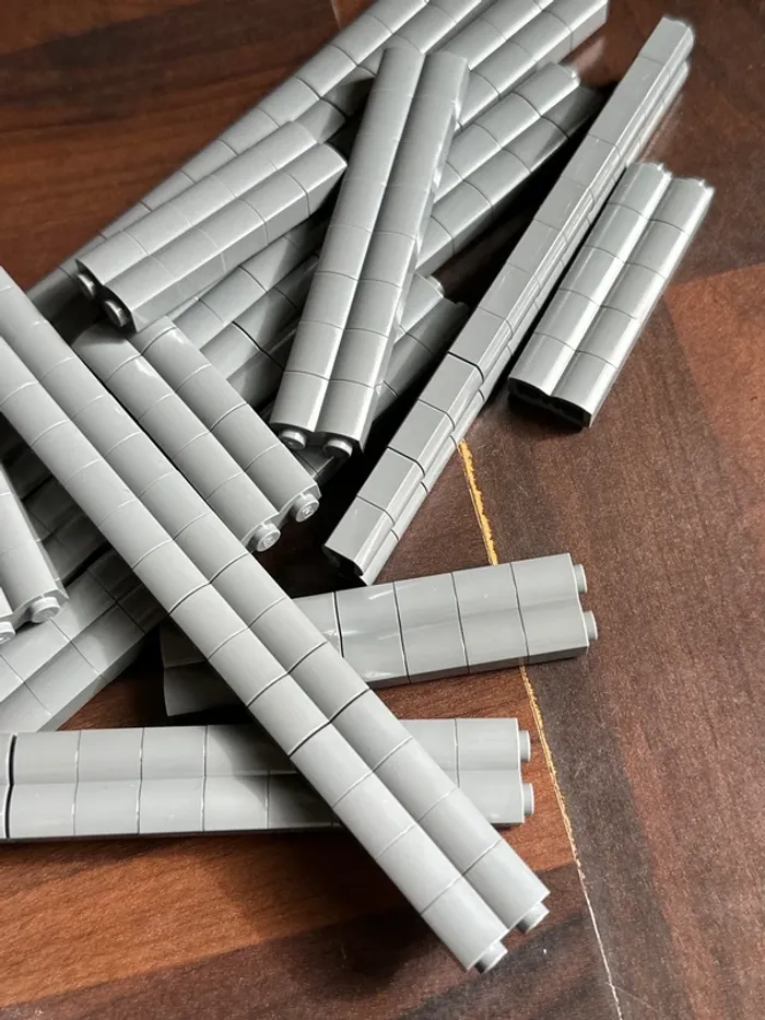150 Brick LEGO, Modified 1 × 2 with Log Profile, ref 30136 Dark Bluish Gray - photo numéro 3