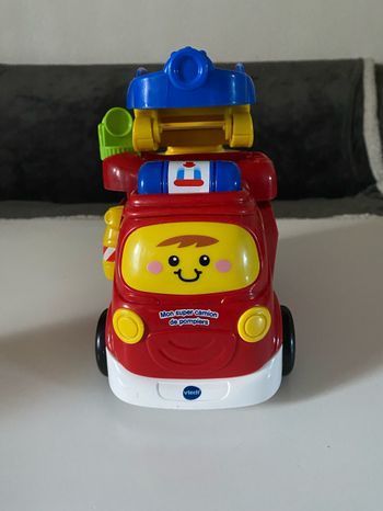 Mon super camion de pompier TUT TUT BOLIDES + Clemence l’ambulance